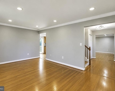 15025 Timberlake Drive - Photo Thumbnail 11