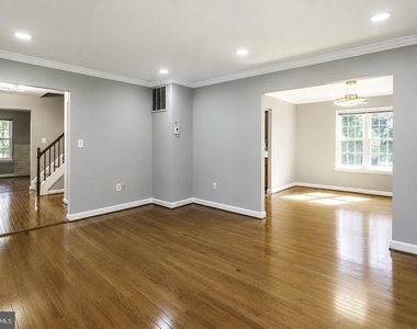 15025 Timberlake Drive - Photo Thumbnail 7