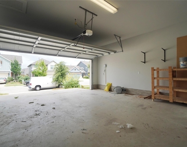 2513 Danbury Ln - Photo Thumbnail 30