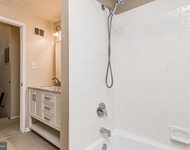 1209 Crockett Lane - Photo Thumbnail 52