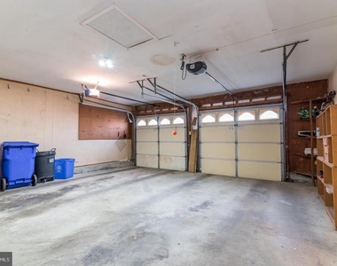 1209 Crockett Lane - Photo Thumbnail 59