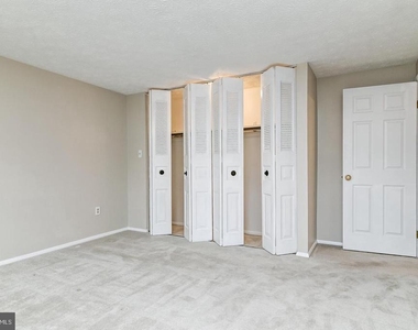 1209 Crockett Lane - Photo Thumbnail 46