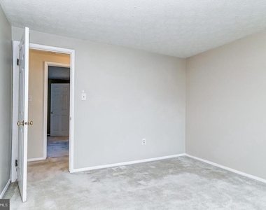 1209 Crockett Lane - Photo Thumbnail 49