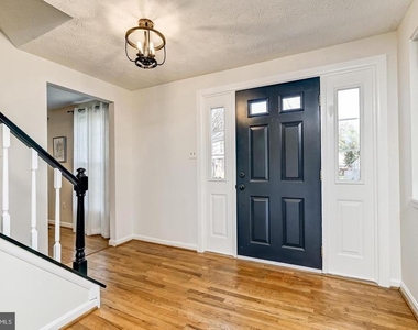 1209 Crockett Lane - Photo Thumbnail 4
