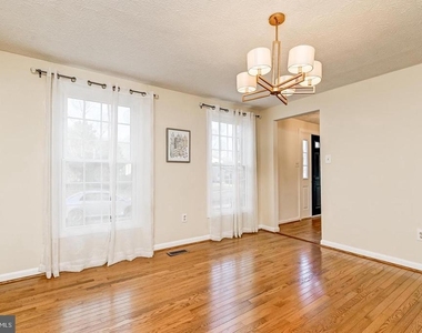 1209 Crockett Lane - Photo Thumbnail 17