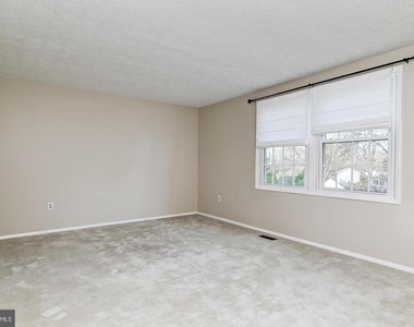 1209 Crockett Lane - Photo Thumbnail 41