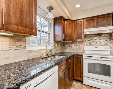 1209 Crockett Lane - Photo Thumbnail 24