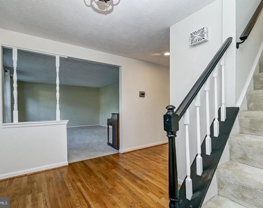 1209 Crockett Lane - Photo Thumbnail 8