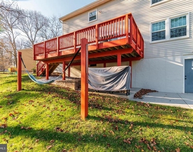 1209 Crockett Lane - Photo Thumbnail 67
