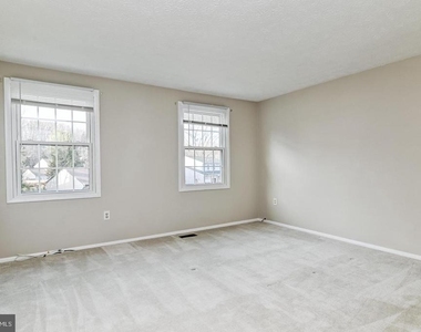 1209 Crockett Lane - Photo Thumbnail 45