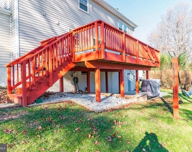 1209 Crockett Lane - Photo Thumbnail 68
