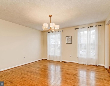 1209 Crockett Lane - Photo Thumbnail 18