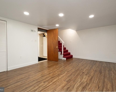 12007 Livingston Street - Photo Thumbnail 3