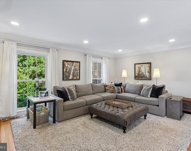 10931 Wickshire Way - Photo Thumbnail 11