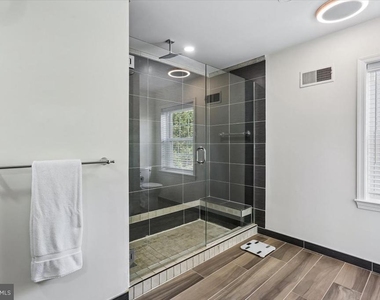 10931 Wickshire Way - Photo Thumbnail 24