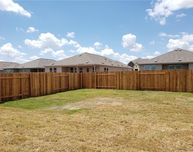 109 Red Buckeye St - Photo Thumbnail 19