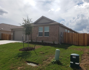 109 Red Buckeye St - Photo Thumbnail 2