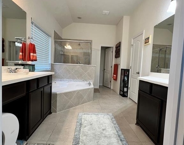 3900 Eland Dr - Photo Thumbnail 21