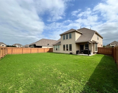 3900 Eland Dr - Photo Thumbnail 26