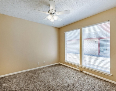 7006 Greenock St - Photo Thumbnail 11