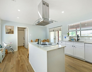 7006 Greenock St - Photo Thumbnail 5