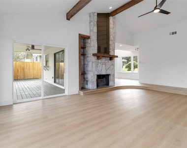 16 Country Ln - Photo Thumbnail 7