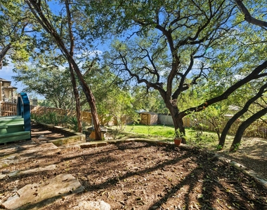 2107 Rain Water Dr - Photo Thumbnail 20