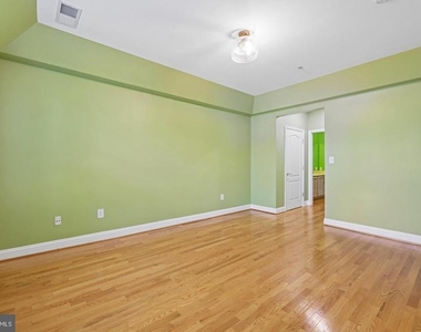 5910 Great Star Drive - Photo Thumbnail 18