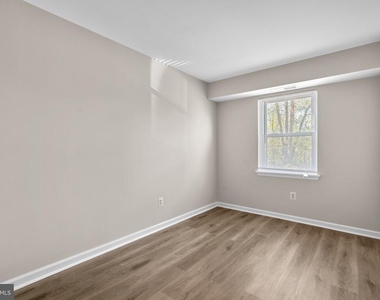 3612 Court House Drive - Photo Thumbnail 14