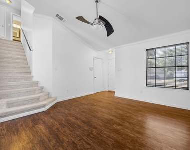 12800 Meehan Dr - Photo Thumbnail 5