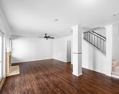 12800 Meehan Dr - Photo Thumbnail 16