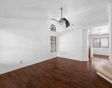 12800 Meehan Dr - Photo Thumbnail 8