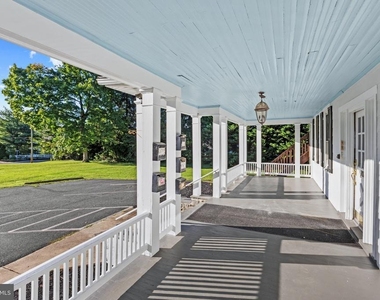 707 N Hickory Avenue - Photo Thumbnail 4