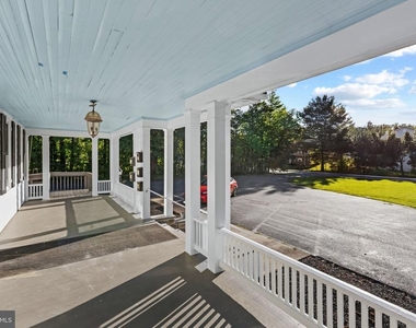 707 N Hickory Avenue - Photo Thumbnail 3