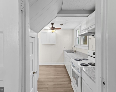 707 N Hickory Avenue - Photo Thumbnail 21