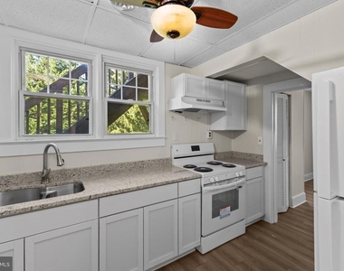 707 N Hickory Avenue - Photo Thumbnail 16