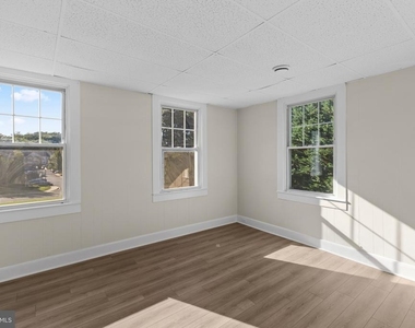 707 N Hickory Avenue - Photo Thumbnail 11