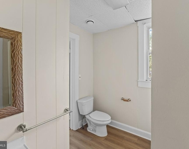 707 N Hickory Avenue - Photo Thumbnail 31