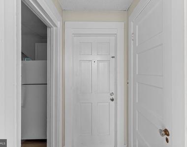 707 N Hickory Avenue - Photo Thumbnail 9