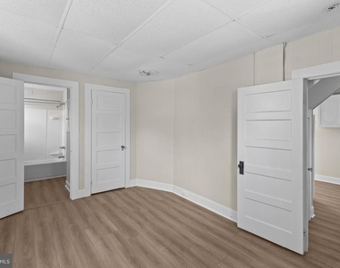 707 N Hickory Avenue - Photo Thumbnail 23