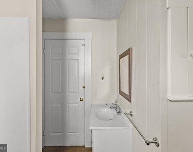 707 N Hickory Avenue - Photo Thumbnail 29