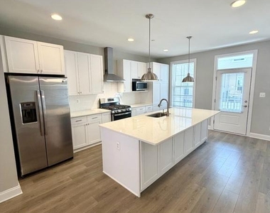 43 E Gordon Street - Photo Thumbnail 4