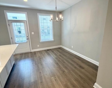 43 E Gordon Street - Photo Thumbnail 5