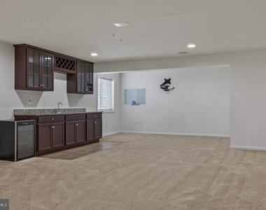1423 Village Green Way - Photo Thumbnail 47
