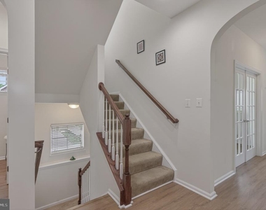 1423 Village Green Way - Photo Thumbnail 58