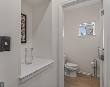 1423 Village Green Way - Photo Thumbnail 55