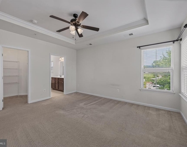 1423 Village Green Way - Photo Thumbnail 25