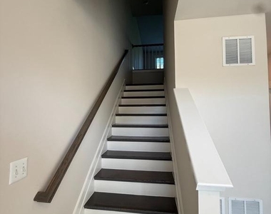 2907 Osprey Way - Photo Thumbnail 7