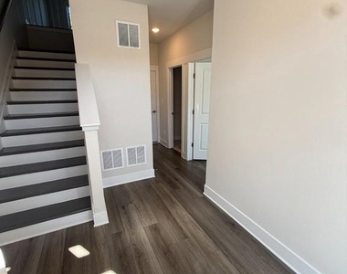 2907 Osprey Way - Photo Thumbnail 2