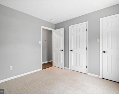 611 Himes Avenue - Photo Thumbnail 17